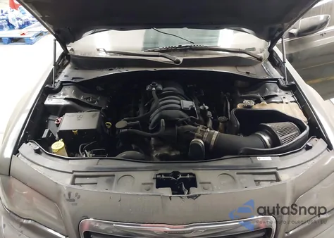 2012 Chrysler 300 Srt8 z USA, uszkodzony, nr VIN 2C3CCAFJ7CH800860